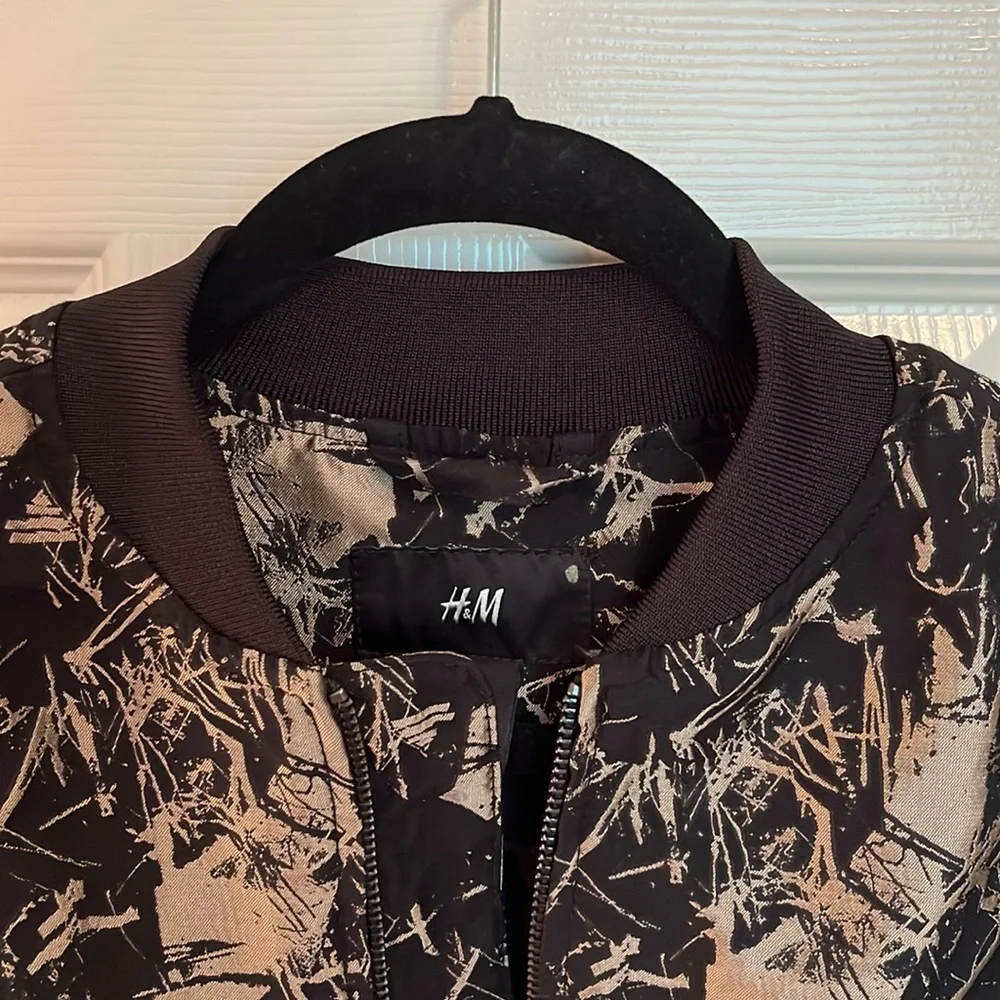 H&M Gold and Black Bomber Jacket - Picture 3 of 11
